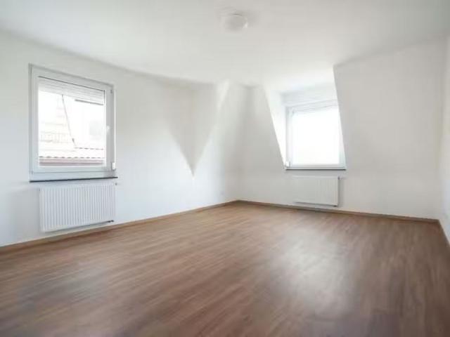3 Zimmer 83 m² 1.290 € Kaltmiete Wohnungen in Stuttgart