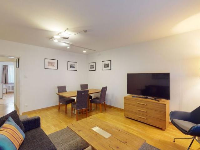 3 Zimmer, 83 m², 1. Stock