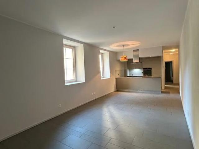 3 Zimmer, 80 m², 1. Stock