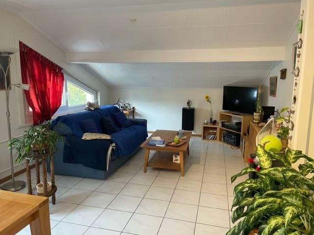 3 Zimmer, 80 m², 2. Stock