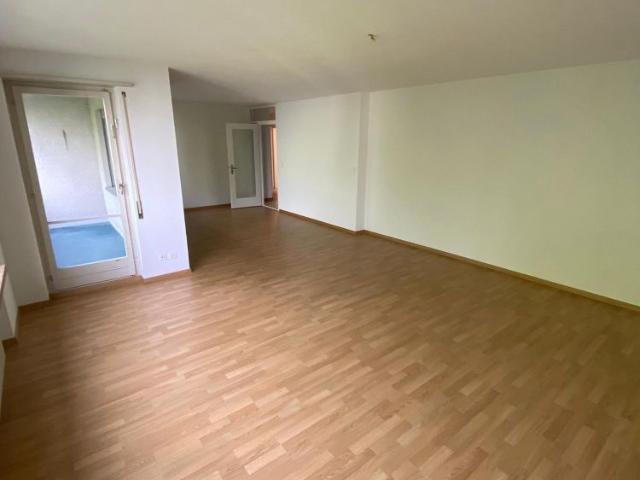 3 Zimmer, 80 m², 2. Stock