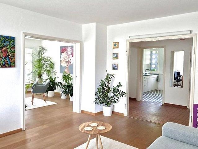 3 Zimmer, 80 m², 2. Stock