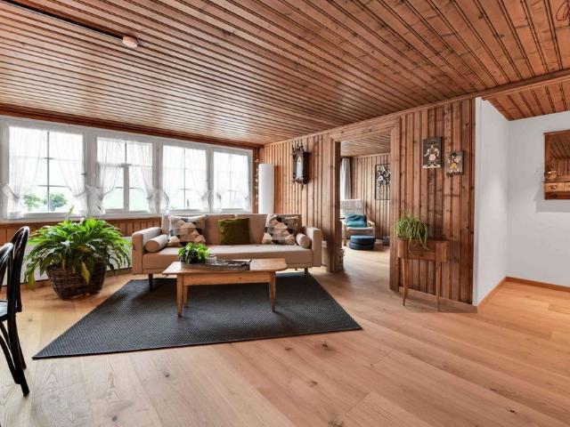 3 Zimmer, 80 m², 2. Stock