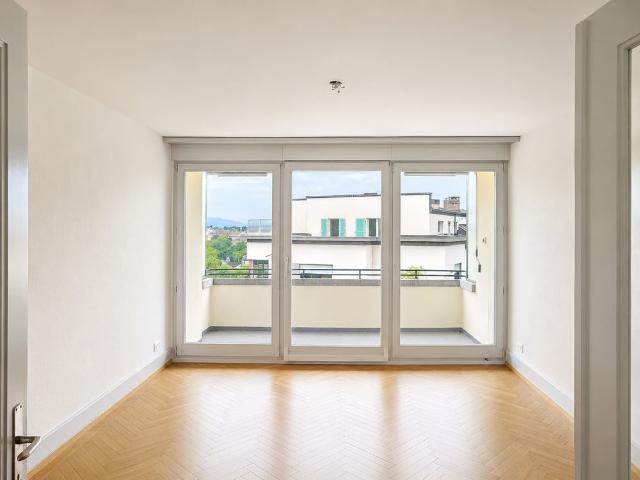 3 Zimmer, 80 m², 2. Stock