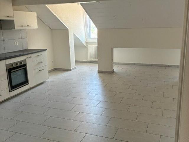 3 Zimmer, 80 m², 2. Stock