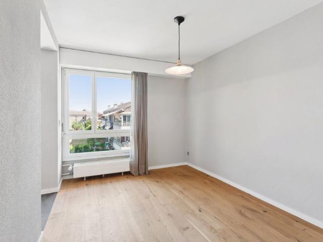 3 Zimmer, 80 m², 2. Stock