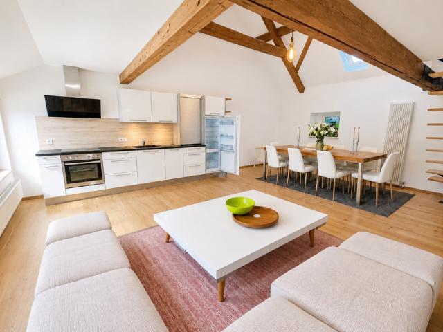 3 Zimmer, 80 m², 2. Stock