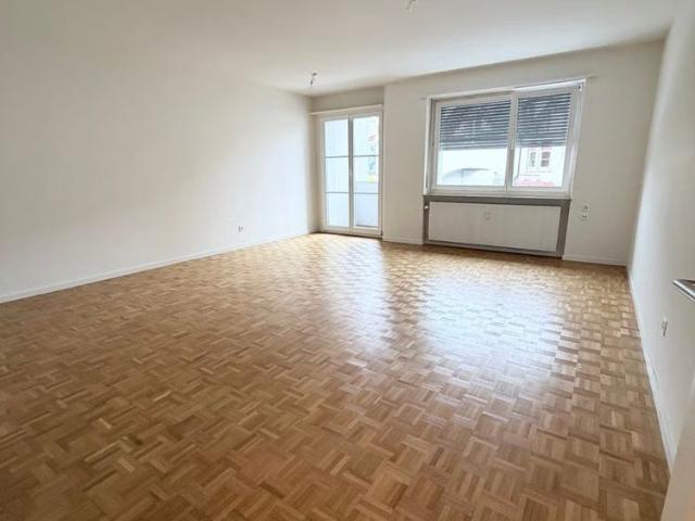 3 Zimmer, 80 m², 2. Stock