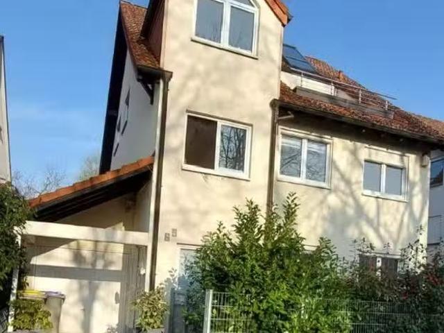 3 Zimmer 82 m² 1.150 € Kaltmiete Wohnungen in Mannheim /.