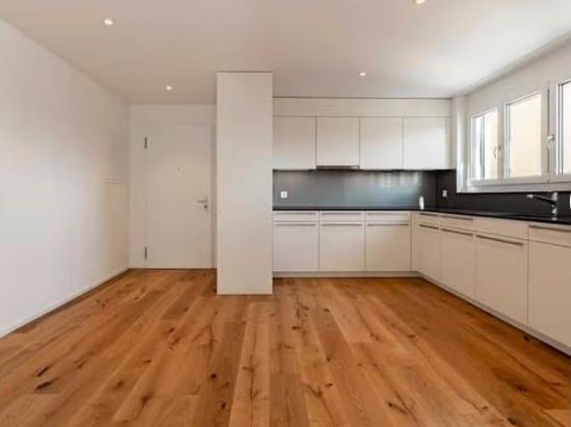 3 Zimmer, 87 m², 2. Stock