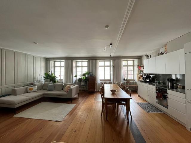 3 Zimmer, 84 m², 2. Stock