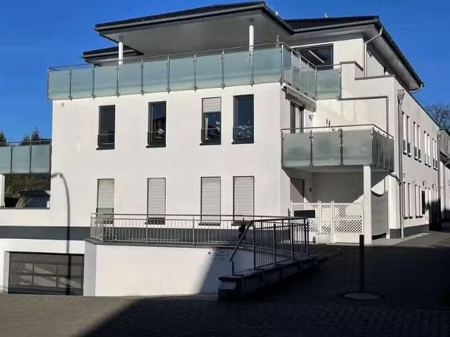 3 Zimmer 84 m² 950 € Kaltmiete Wohnungen in Bad Waldliesb.