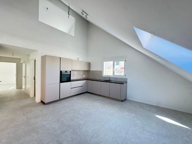 3 Zimmer, 86 m², 2. Stock