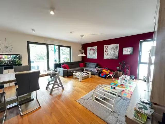3 Zimmer 93 m² 1.400 € Kaltmiete Wohnungen in Mannheim /.