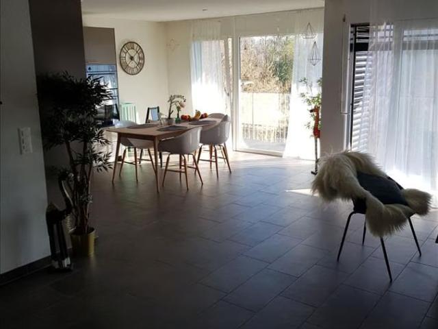 3 Zimmer, 93 m², 1. Stock