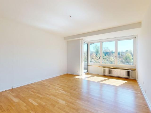 3 Zimmer, 93 m², 2. Stock