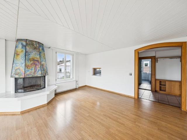 3 Zimmer, 90 m², 1. Stock