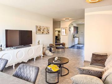3 Zimmer, 90 m², 1. Stock