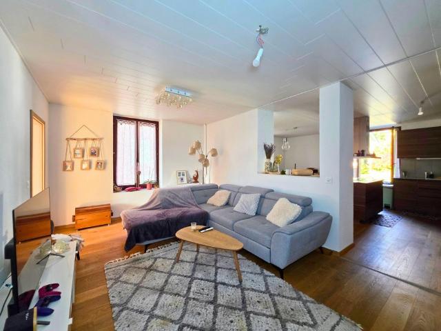 3 Zimmer, 90 m², 1. Stock