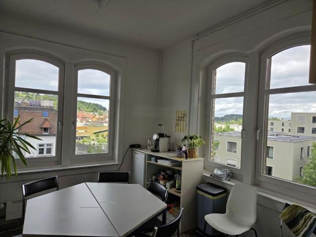 3 Zimmer, 90 m², 2. Stock