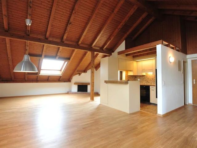 3 Zimmer, 90 m², 2. Stock