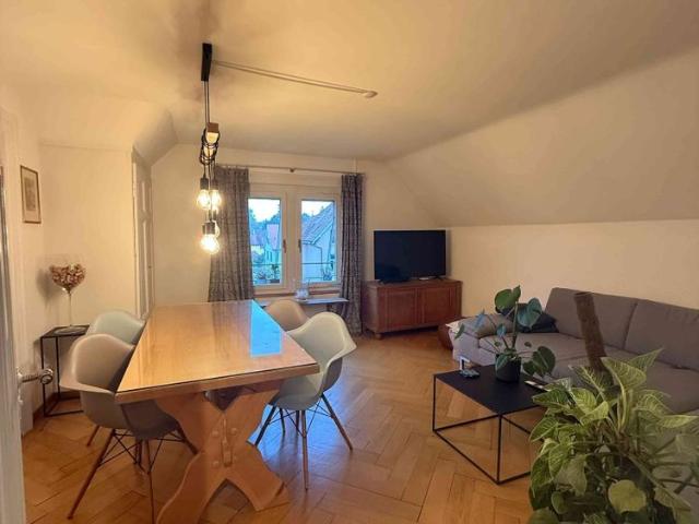 3 Zimmer, 90 m², 2. Stock