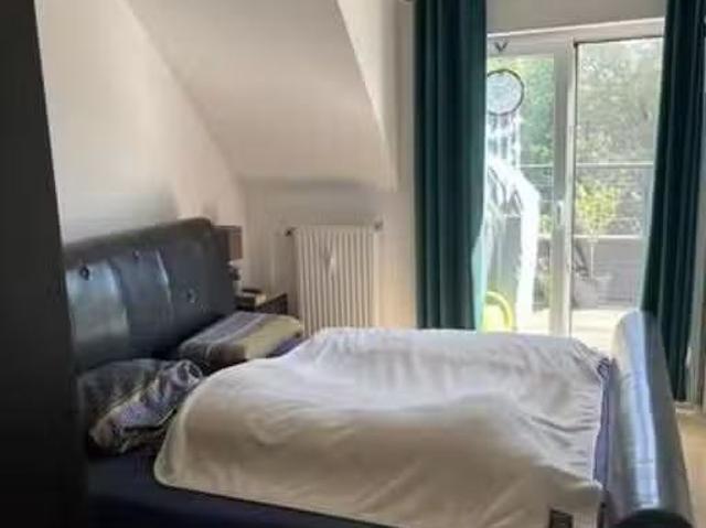 3 Zimmer 90 m² 650 € Kaltmiete Wohnungen in Köln