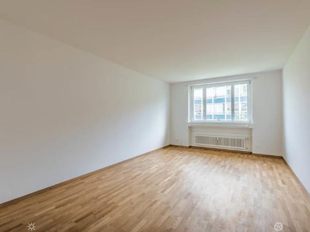 3 Zimmer, 92 m², 3. Stock
