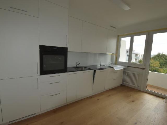 3 Zimmer, 92 m², 5. Stock
