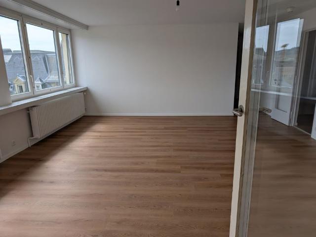 3 Zimmer, 95 m², 4. Stock