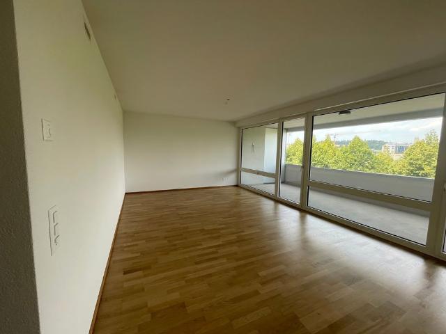 3 Zimmer, 98 m², 2. Stock