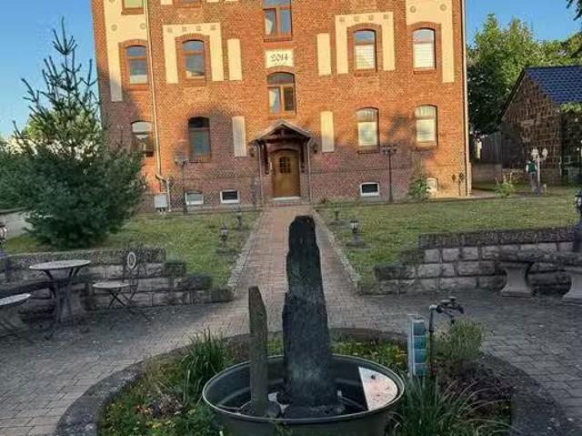 3 Zimmer 100 m² 600 € Kaltmiete Wohnungen in Querfurt