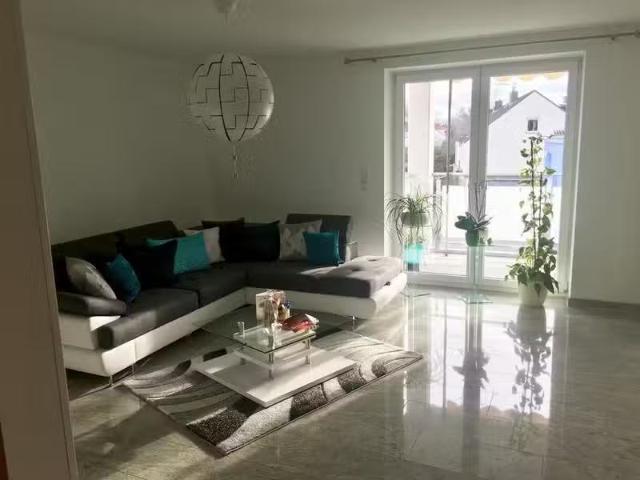 3 Zimmer 106 m² 1.149 € Kaltmiete Wohnungen in Augsburg