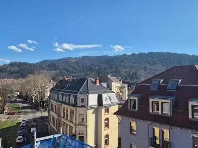 3 Zimmer 110 m² 2.365 € Kaltmiete Wohnungen in Freiburg i.