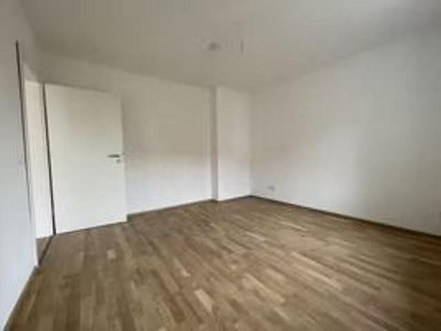 3 Zimmer 112 m² 1.400 € Kaltmiete Wohnungen in Augsburg J.