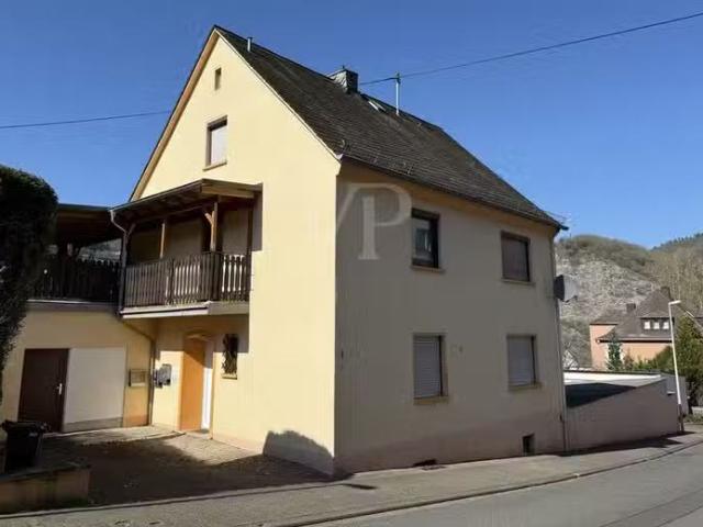 3 Zimmer 113 m² 600 € Kaltmiete Wohnungen in Idar Oberstein