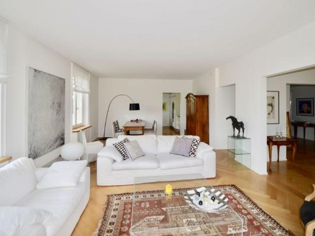 3 Zimmer, 120 m², 1. Stock