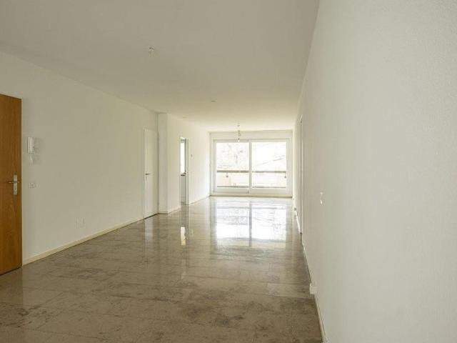 3 Zimmer, 121 m², 2. Stock
