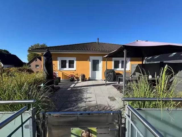 3 Zimmer 129 m² 1.180 € Kaltmiete Wohnungen in Neustadt a.