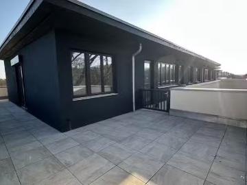 3 Zimmer 141 m² 1.960 € Kaltmiete Wohnungen in Ludwigsfel.