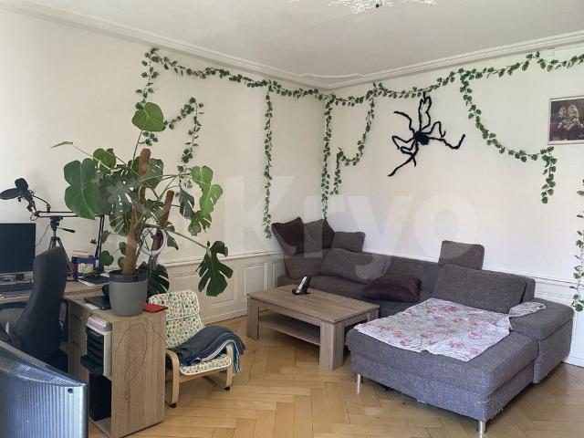 3 Zimmer, 1 m², 2. Stock