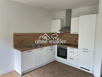 3 Zimmer 1. OG Wohnung mit Balkon, zentrale Lage