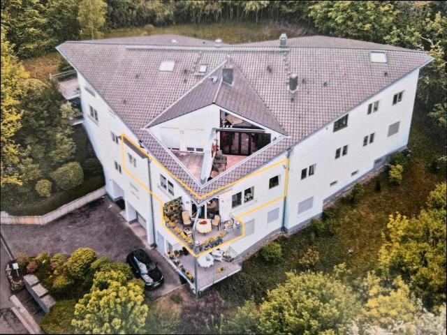 3 Zimmer Traumwohnung 105qm, Weitblick, TG Stellplatz, von Privat