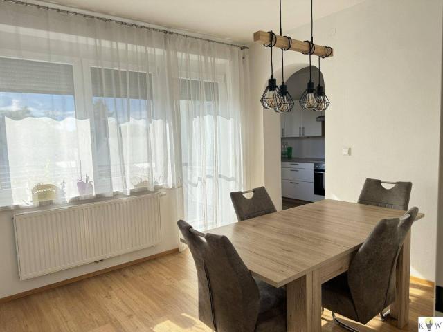 3 Zimmer Wohnung mit 2 Balkone!