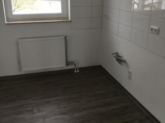 3 Zimmer Wohnung mit Tageslichtbad und Balkon!