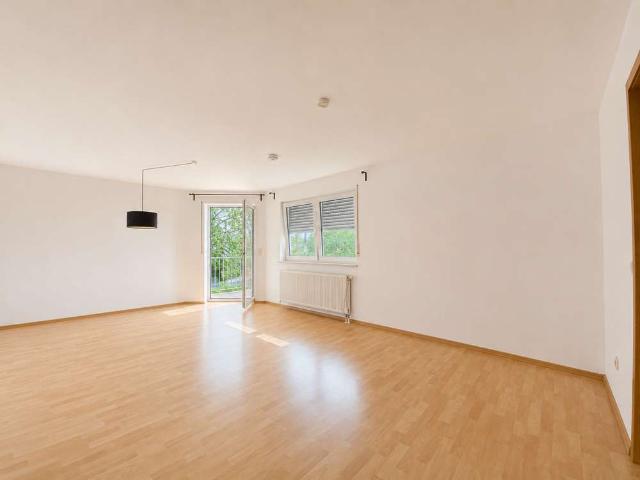 3 Zimmer Wohnung mit Tageslichtbadezimmer in ruhiger Lage