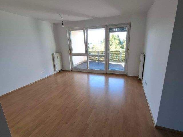 3 Zimmer Wohnung mit TG Stellplatz in Nürnberg West Stadtteil Höfen, Tillystr