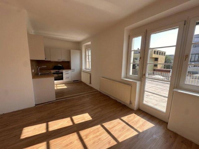 3 Zimmer Wohnung mit Terrasse