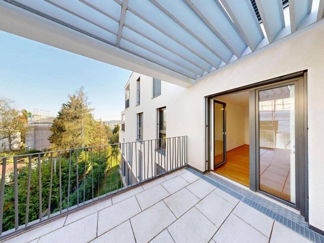 3 Zimmer Wohnung mit Terrasse und Balkon