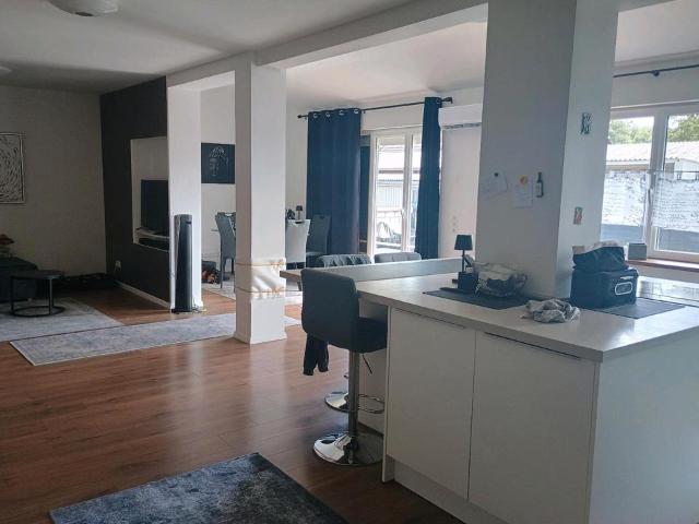 3 Zimmer Wohnung mit Terrasse und Garten zu verkaufen